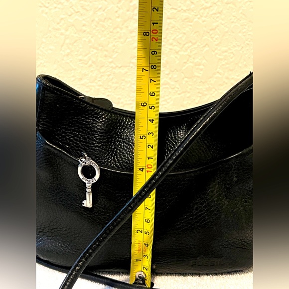 Fossil Vintage Purse Black Leather Small Crossbody Bag Key Charm Shoulder - Picture 8 of 10